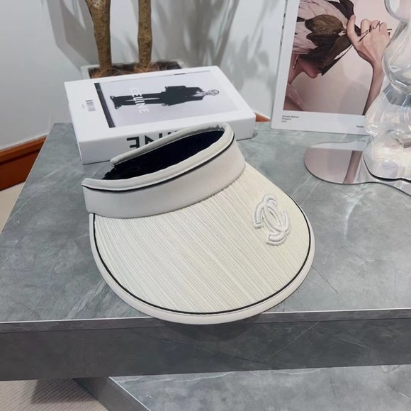 AUTHENTIC CHANEL Hats main image 6